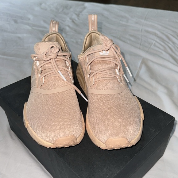 Adidas NMD - Picture 2 of 4